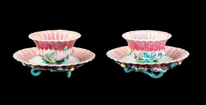 GG: Pair of Chinese export porcelain famille rose teabowls and saucers | MasterArt